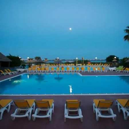 Bt - L'aventura 2 Ch, 2 Sdb, Entre Et Petite Camargue, Super Equipe Campsite 4*